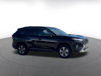 Used 2025 Toyota RAV4 XLE video 2
