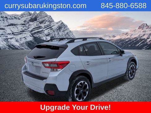 Used 2021 Subaru Crosstrek 2.0i image 3