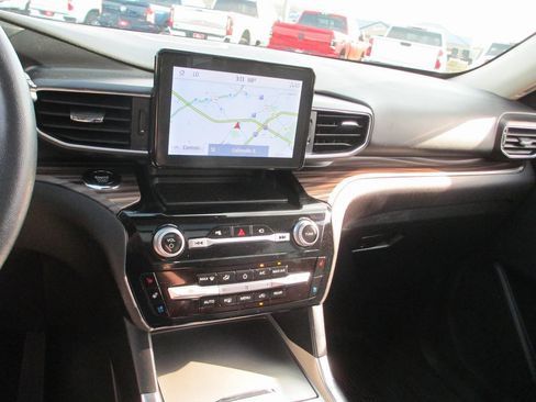 Used 2022 Ford Explorer Limited w/ Hybrid Equipment Group 310A image 29