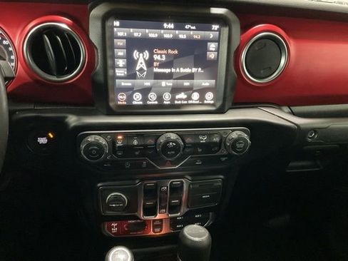 Used 2022 Jeep Gladiator Rubicon w/ LED Lighting Group image 16