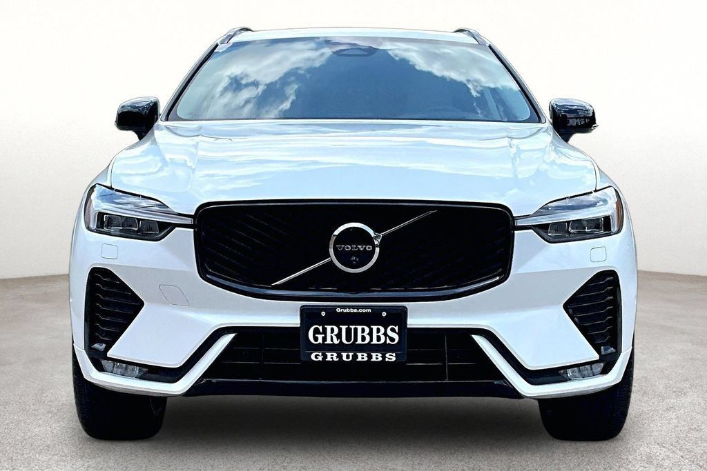 Certified 2026 Volvo XC60 B5 Ultra AWD/4WD image 4