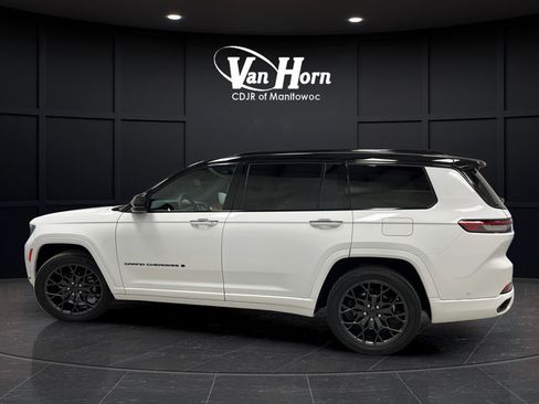 Used 2024 Jeep Grand Cherokee L Summit AWD/4WD image 4