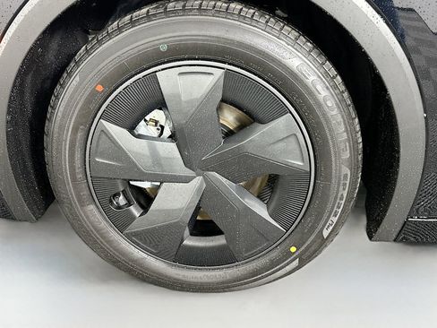 New 2026 Toyota Prius Plug-In Hybrid FWD image 29