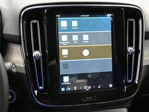 New 2025 Volvo XC40 B5 Ultra w/ Climate Package image 11