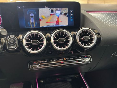 Used 2025 Mercedes-Benz GLA 250 4MATIC image 17