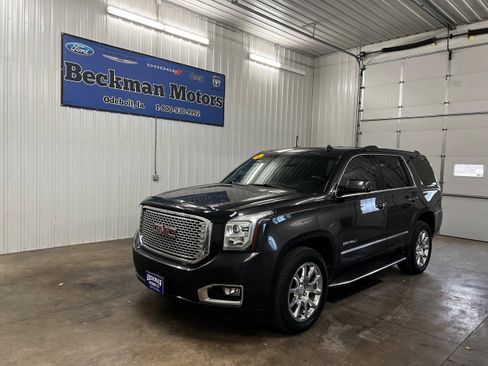 Used 2015 GMC Yukon Denali w/ Touring Package AWD/4WD image 1