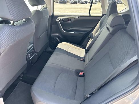 Used 2025 Toyota RAV4 LE AWD/4WD image 22