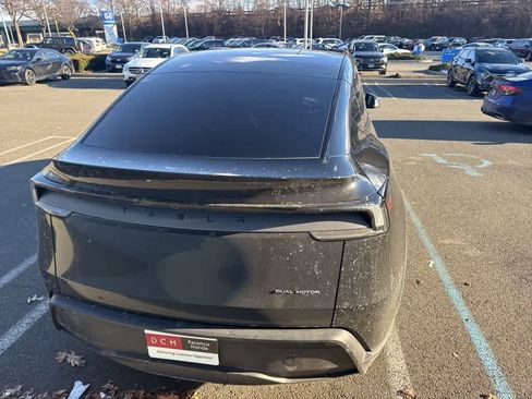 Used 2026 Tesla Model Y Long Range image 19