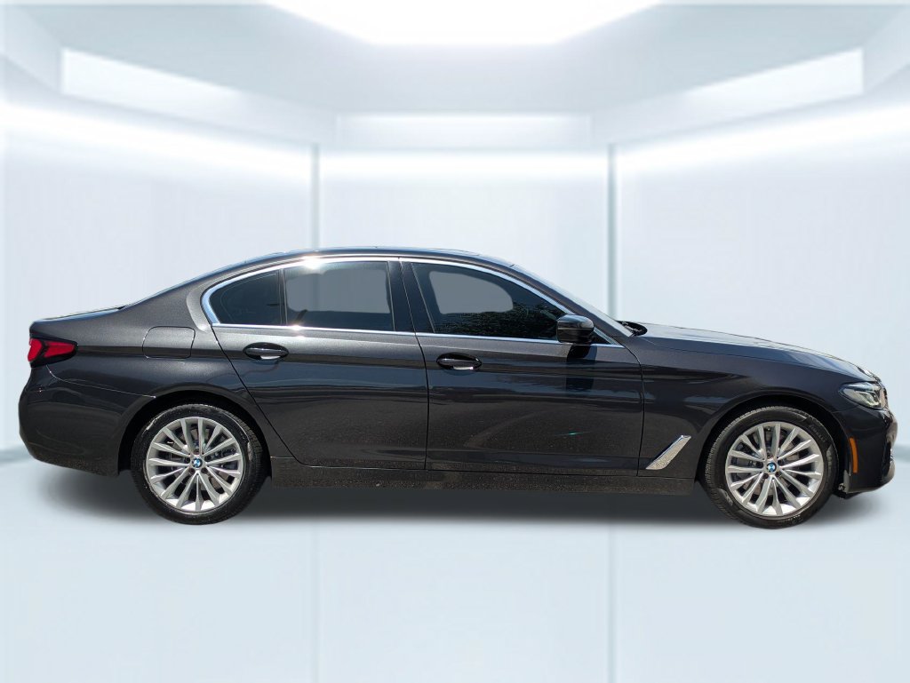 Used 2023 BMW 530i w/ Premium Package RWD image 6