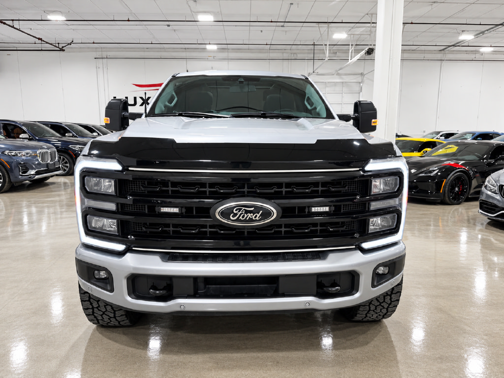 Used 2023 Ford F350 Lariat w/ Lariat Ultimate Package AWD/4WD image 4