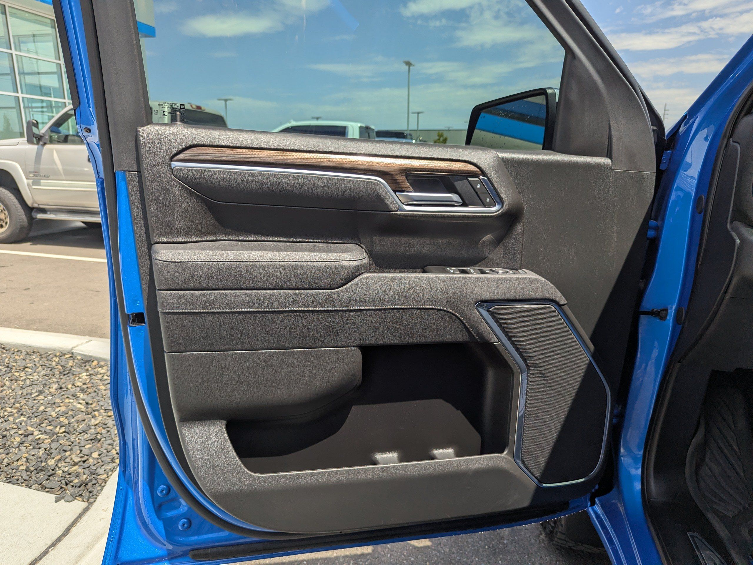 Used 2026 Chevrolet Silverado 1500 LT AWD/4WD image 10