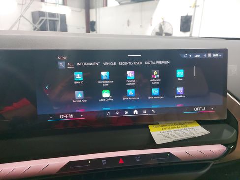 Certified 2025 BMW X3 xDrive30i w/ Premium Package image 22