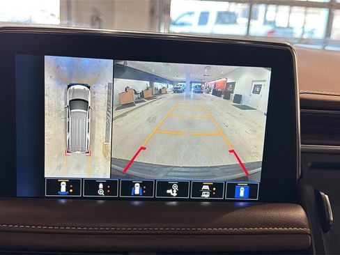 Used 2022 Chevrolet Suburban High Country image 41