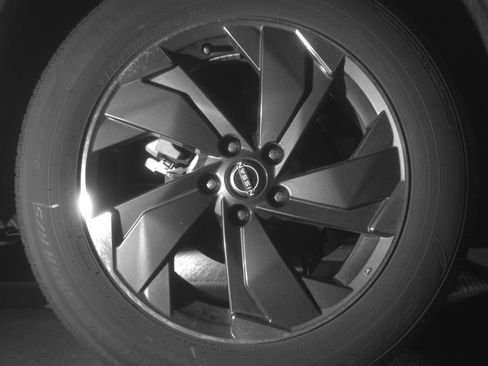 Used 2025 Nissan Rogue SV FWD image 15
