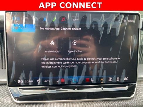 New 2025 Volkswagen Tiguan S image 5