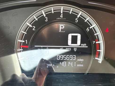 Used 2019 Honda CR-V LX image 33