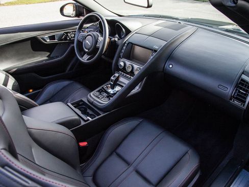 Used 2015 Jaguar F-TYPE S image 16