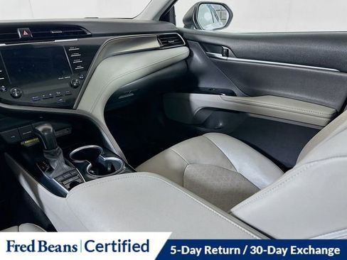 Used 2020 Toyota Camry XSE image 24