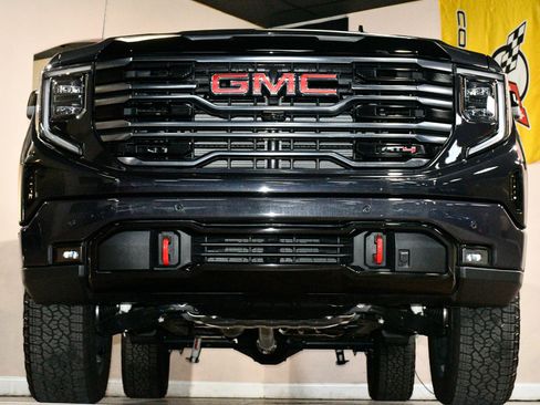 Used 2025 GMC Sierra 1500 AT4 w/ AT4 Premium Package image 81