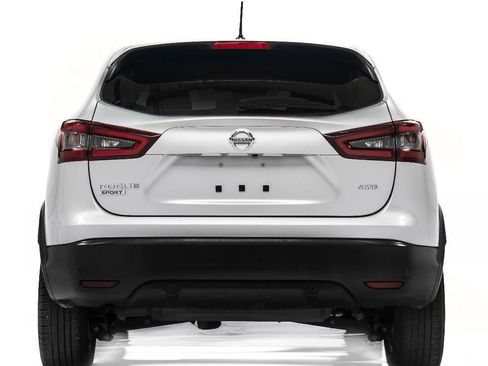 Used 2022 Nissan Rogue Sport S image 8