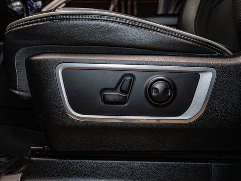 Used 2023 RAM 1500 Laramie image 19