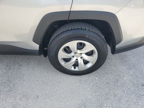 Used 2019 Toyota RAV4 LE image 19