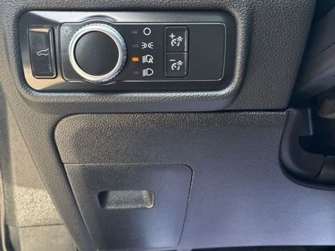 Used 2021 Ford Explorer Base image 11