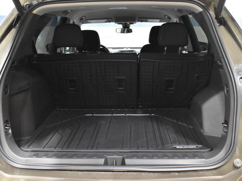 Used 2024 Chevrolet Equinox LT w/ LPO, Floor Liner Package FWD image 27