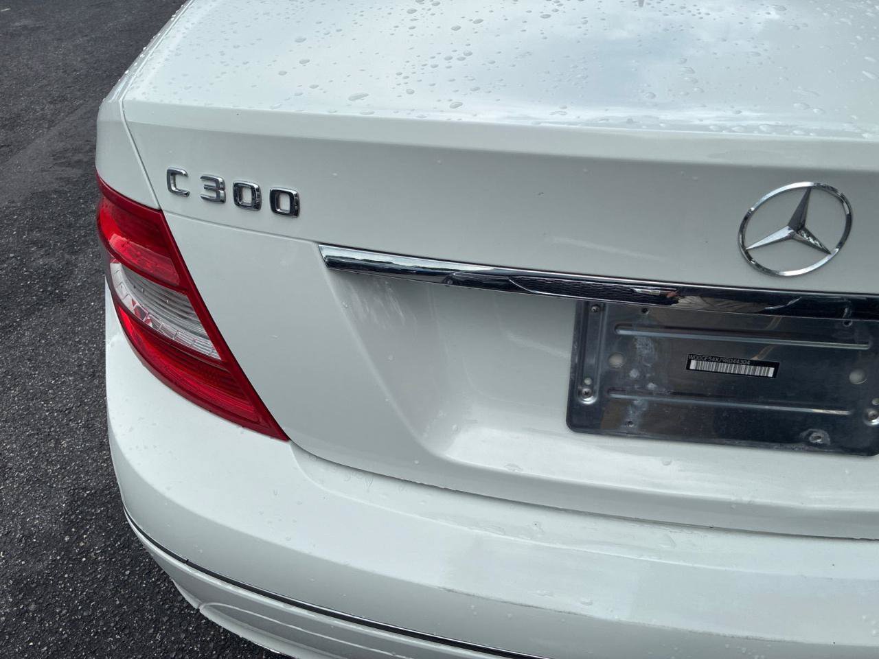 Used 2009 Mercedes-Benz C 300 Sedan image 10