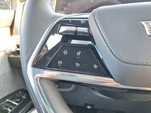 New 2026 Cadillac Escalade ESV Platinum Sport w/ LPO, ONYX Package image 20