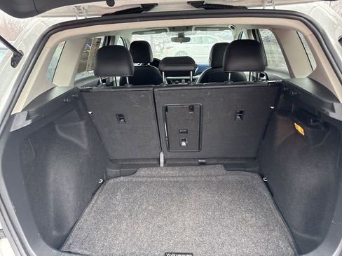 Used 2023 Volkswagen Taos SE w/ Panoramic Sunroof Package image 10