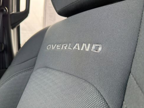 Used 2021 Jeep Gladiator Overland w/ Trailer Tow Package image 86