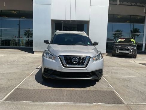 Used 2019 Nissan Kicks S image 10