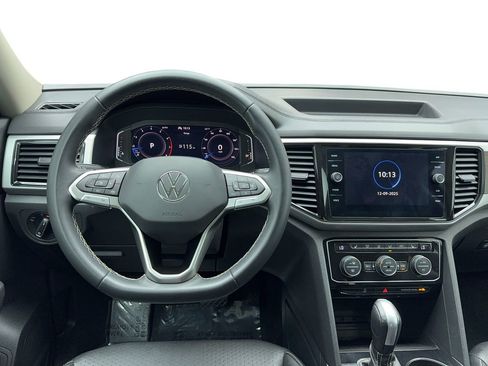 Used 2023 Volkswagen Atlas SE w/ Panoramic Sunroof Package image 16