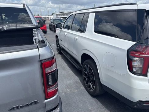 Used 2023 Chevrolet Suburban RST w/ Luxury Package RWD image 5