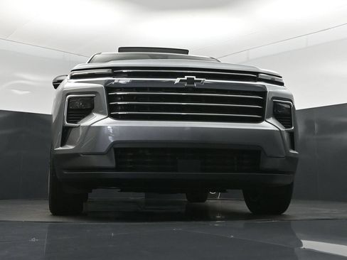 New 2026 Chevrolet Traverse LT w/ Sun and Wheel Package FWD image 45