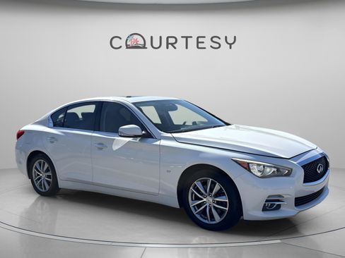 Used 2015 INFINITI Q50 Premium w/ Navigation Package image 9
