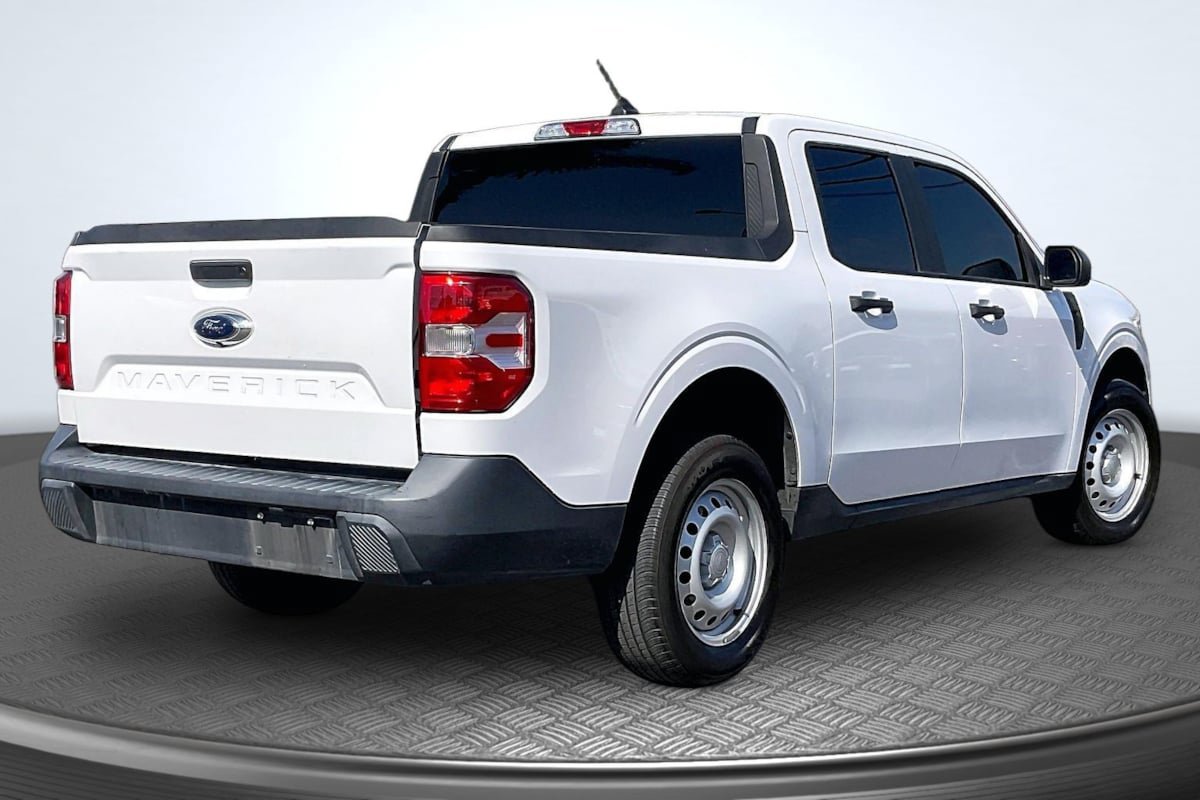 Used 2022 Ford Maverick XL FWD image 13