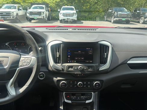 Certified 2025 GMC Terrain Elevation w/ Black Edition AWD/4WD image 38