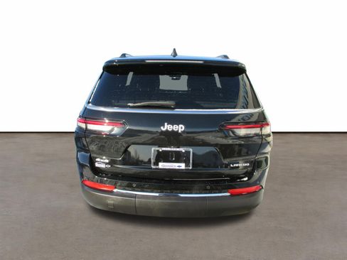 Used 2025 Jeep Grand Cherokee L Laredo w/ Luxury Tech Group I image 4