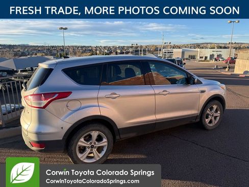 Used 2016 Ford Escape SE image 3