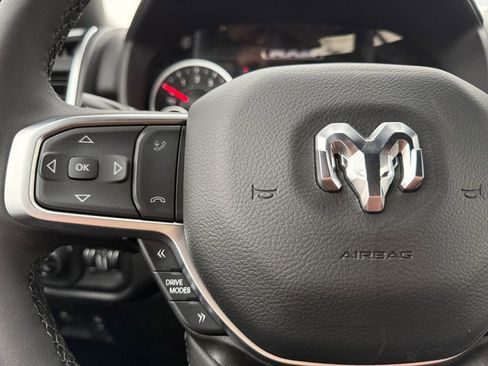 New 2026 RAM 1500 4x4 Crew Cab image 25