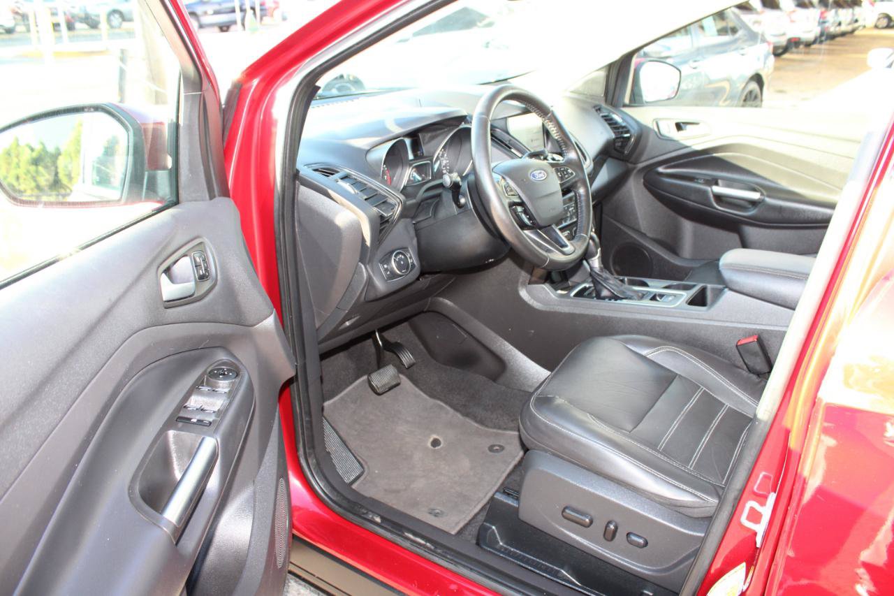 Used 2017 Ford Escape Titanium AWD/4WD image 11