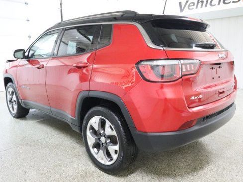 Used 2018 Jeep Compass Limited AWD/4WD image 3