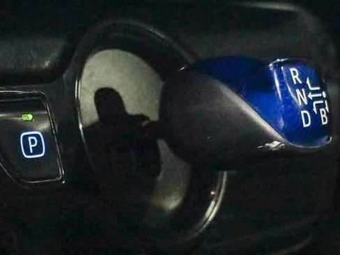 Certified 2021 Toyota Prius LE w/ Carpet Mat Package (TMS) image 21