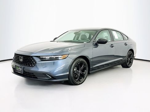 Used 2025 Honda Accord SE image 3
