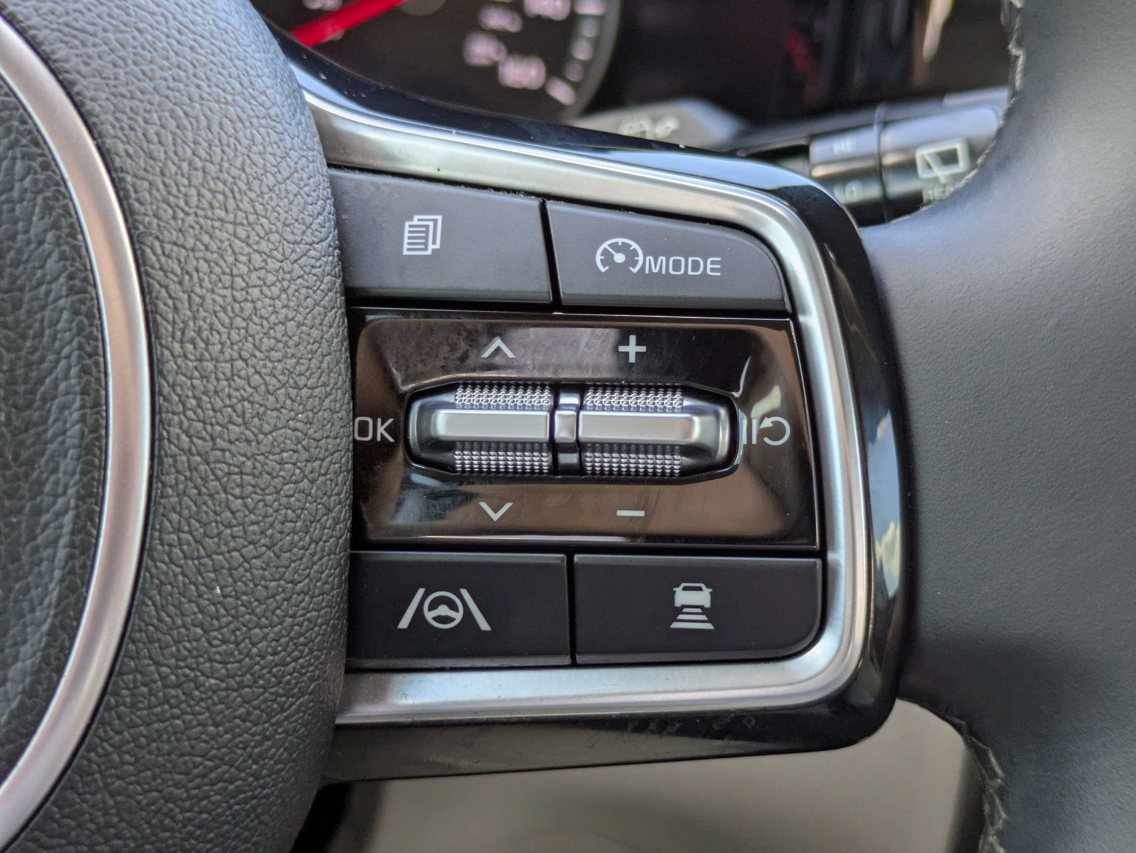Certified 2023 Kia Sorento EX FWD image 25