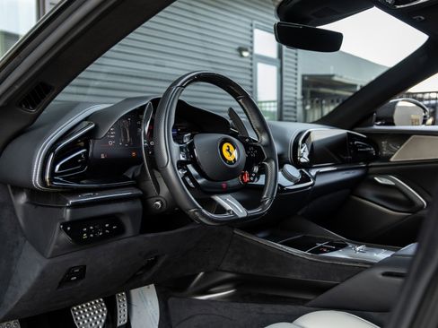 Used 2024 Ferrari Purosangue image 29