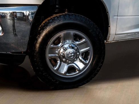 Used 2018 RAM 3500 Tradesman w/ Chrome Appearance Group image 10