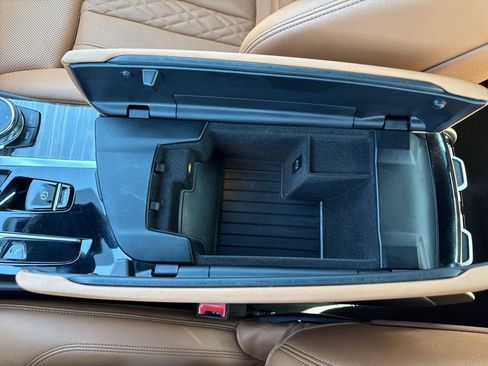 Used 2023 BMW 530e image 23